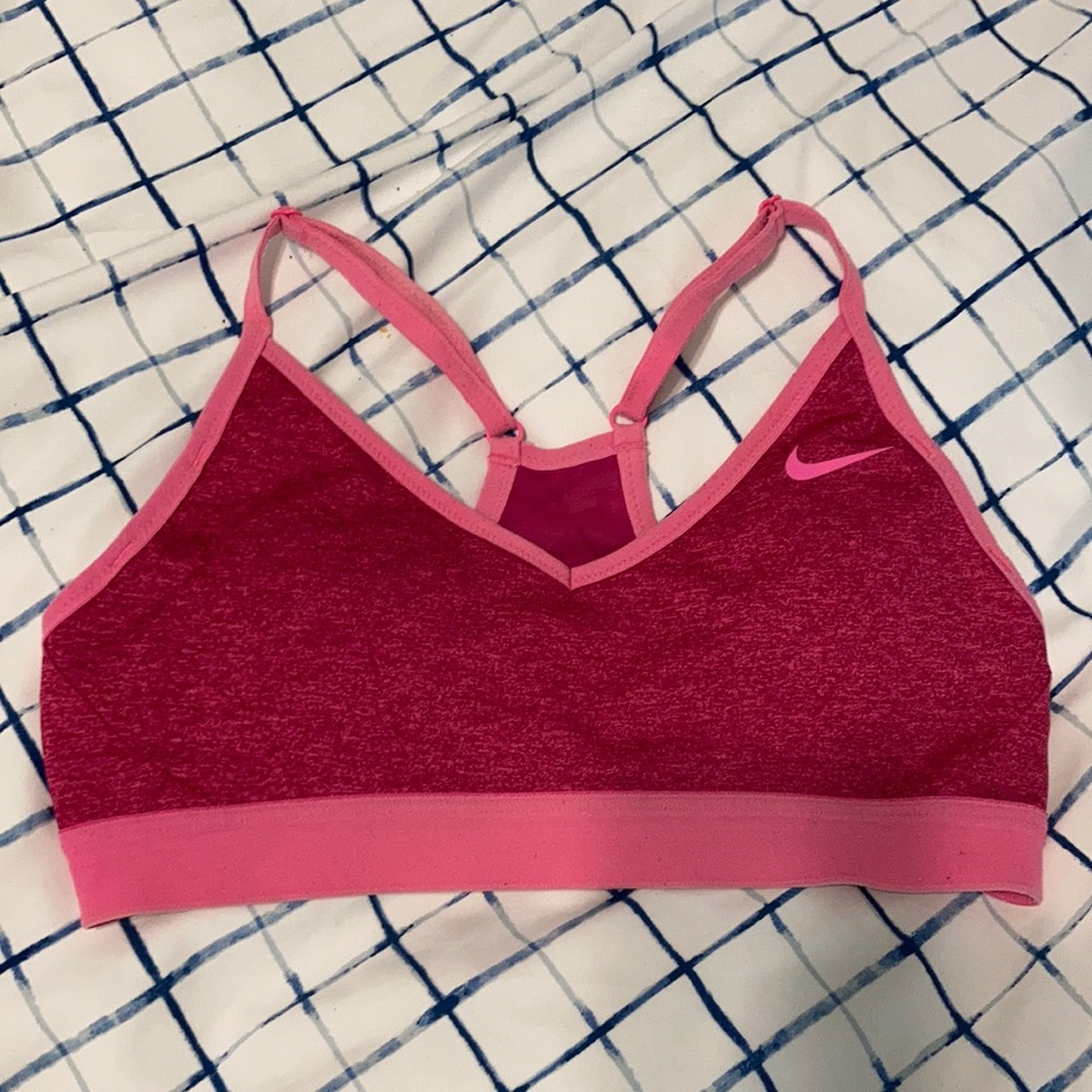 NWOT Nike DRI-FIT Indy sports bra size small pink